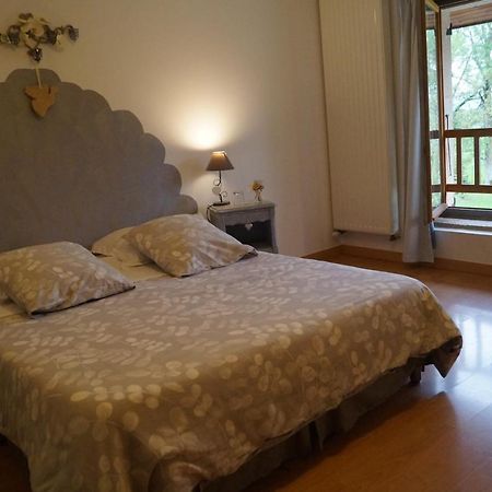 Lescheroux Chambre D'Hotes La Jument Grise מראה חיצוני תמונה