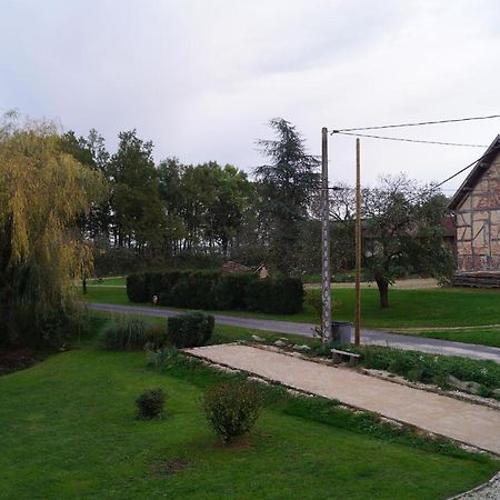 Lescheroux Chambre D'Hotes La Jument Grise מראה חיצוני תמונה