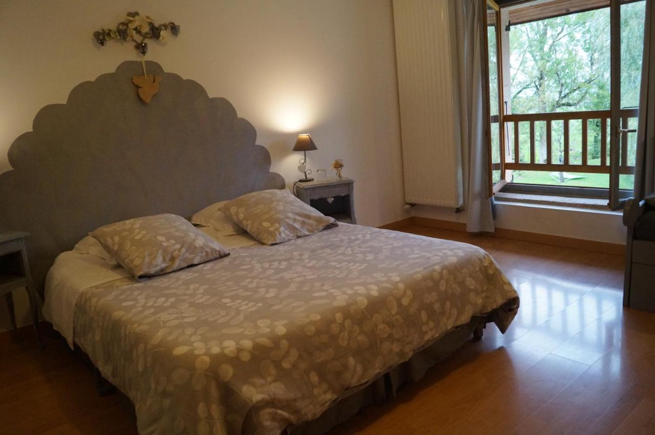Lescheroux Chambre D'Hotes La Jument Grise מראה חיצוני תמונה